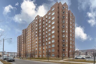 Building Photo - 333 Sidney Belsey Crescent