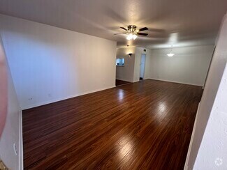 Building Photo - 568 E Avenue J