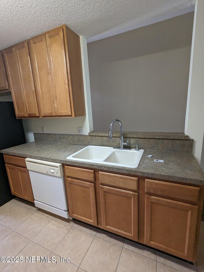 Foto del edificio - 7326 Hawks Point Ct