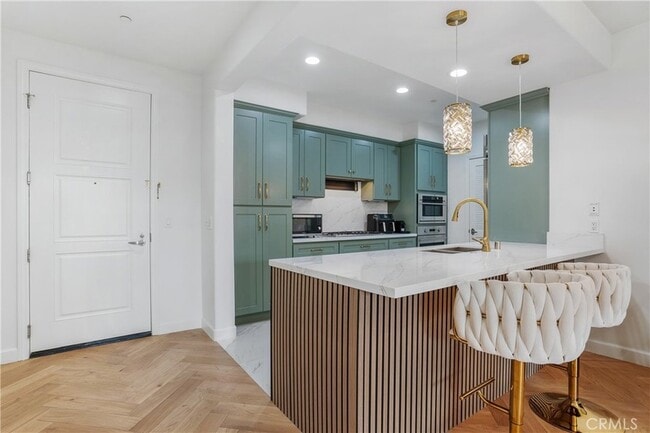 Building Photo - 468 Caruso Ave