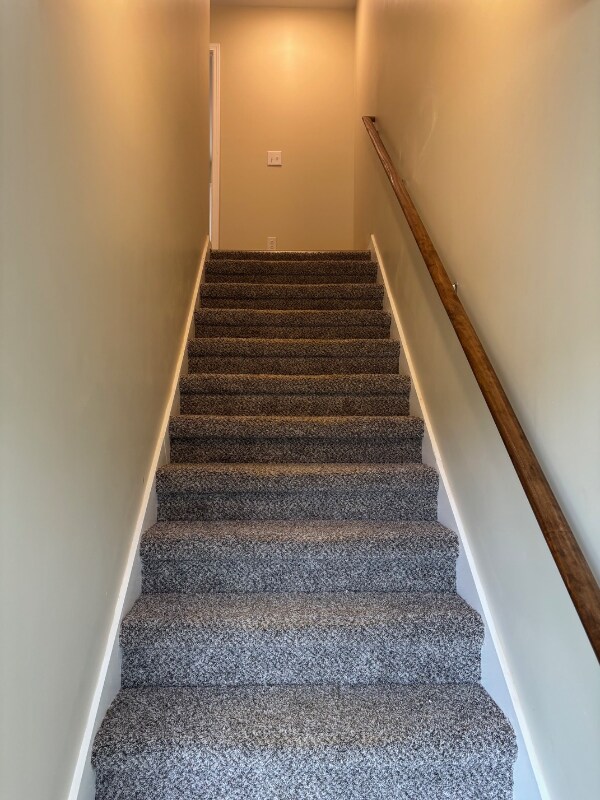 Foto del edificio - 135 Old Fall Creek Rd