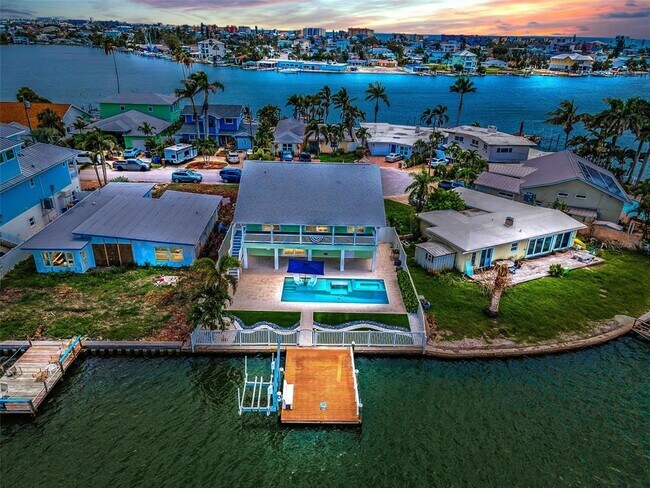 Foto del edificio - 804 Bay Point Dr