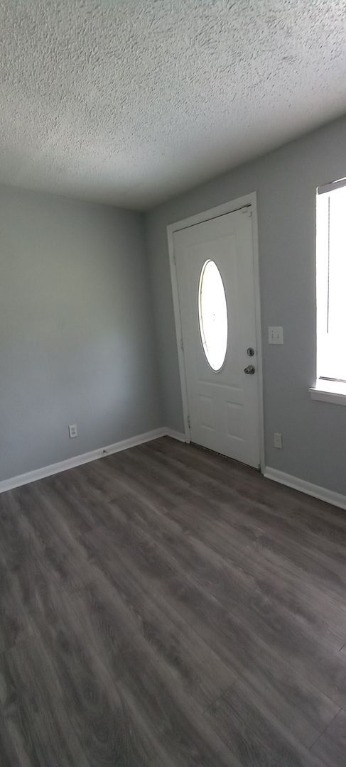 Building Photo - 4407 Detaille Dr