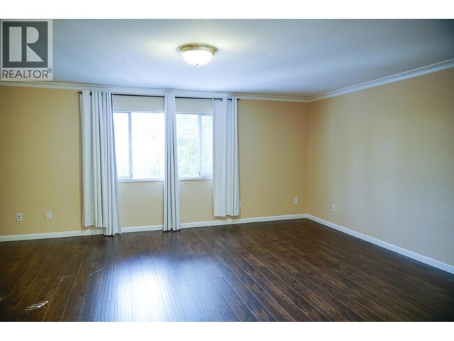 Photo du bâtiment - 51xx Williams Rd