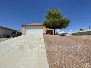 Building Photo - 2468 Pso Cisne