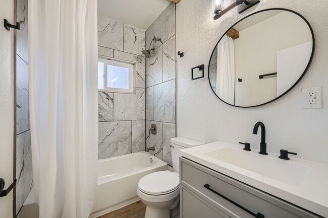 Building Photo - Stunning 2 Bedroom Newly Remodeled Modern ...