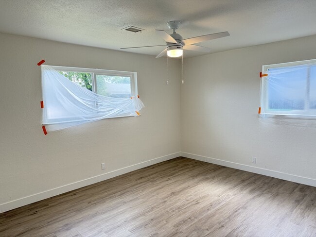 Building Photo - 636 Las Palmas Ave