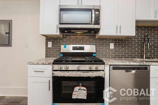 Foto del edificio - 678 Moreland Ave NE