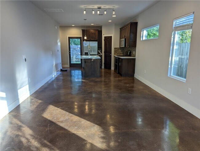 Foto del edificio - 1125 Walton Ln