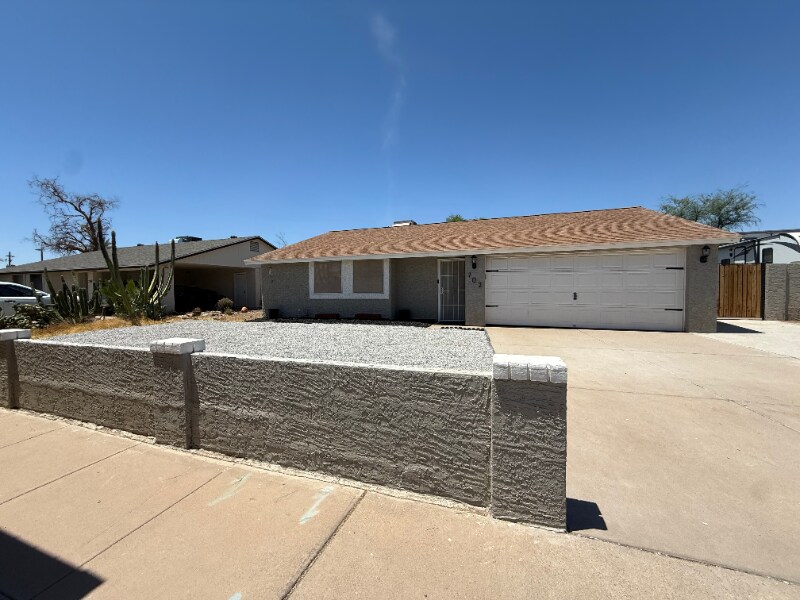 Foto principal - 702 N 1st St