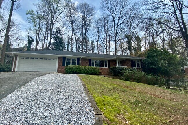 Building Photo - 5565 Sherrell Dr