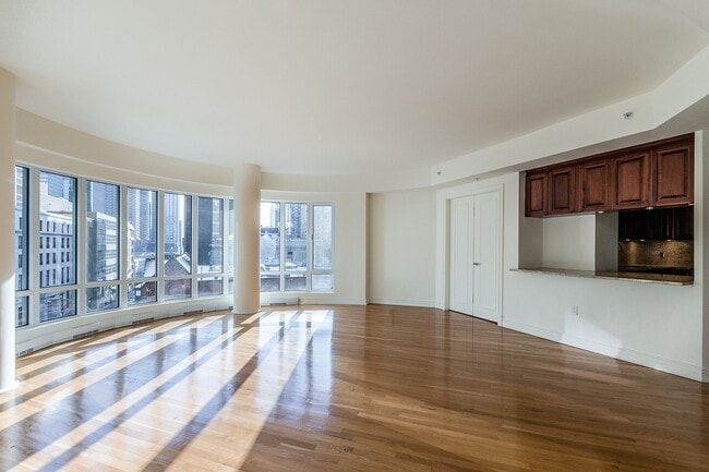 Photo du bâtiment - 2000 Drummond St