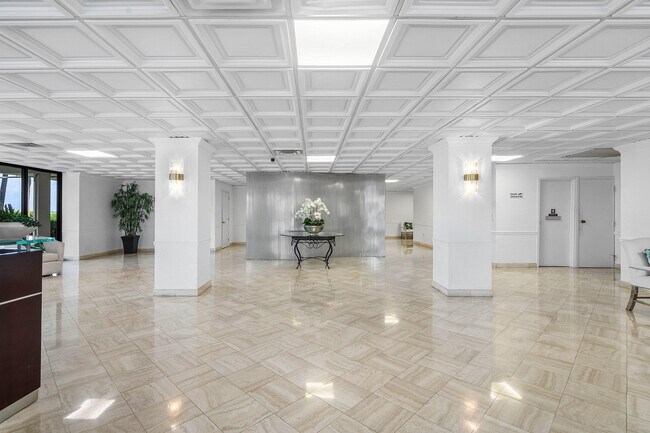 Building Photo - 3460 S Ocean Blvd