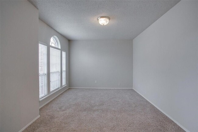 Building Photo - 7808 Silver Sage Dr