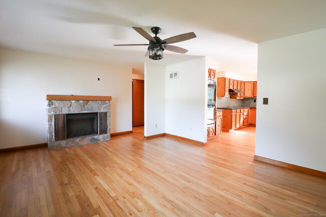 Foto del edificio - 63 Home Ave