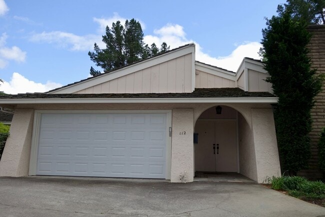 Building Photo - 112 Marchbanks Ct