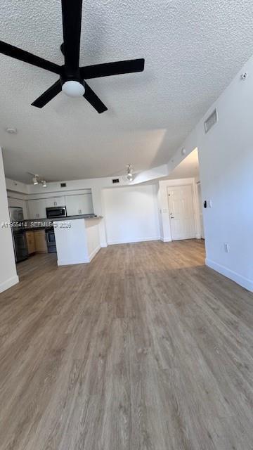 Foto del edificio - 7930 N Nob Hill Rd