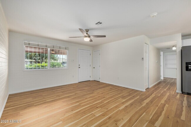 Building Photo - 3234 E Friess Dr