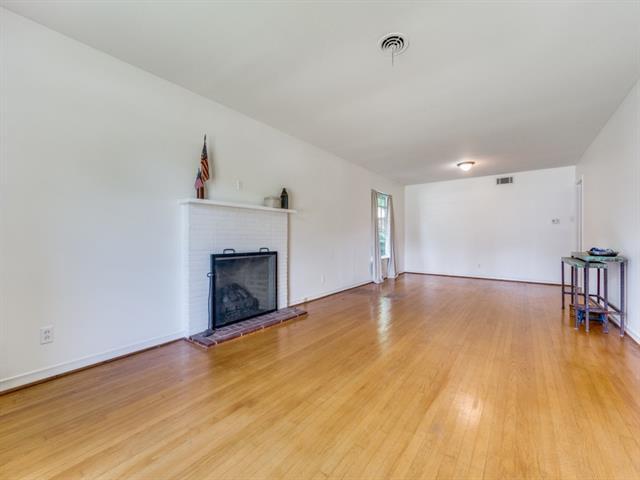 Foto del edificio - 6917 E Mockingbird Ln