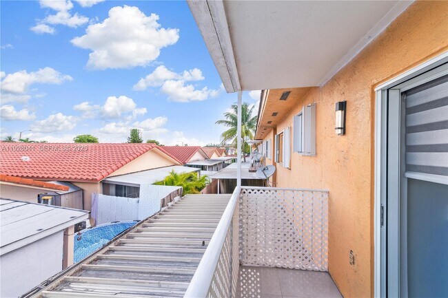 Foto del edificio - 3375 W 76th St