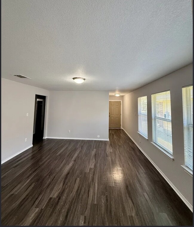 Building Photo - 3302 Etheredge Dr