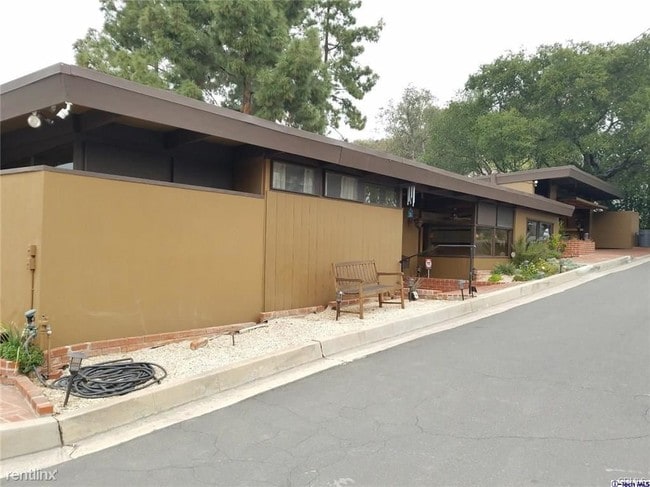 Building Photo - 535 Suncourt Terrace