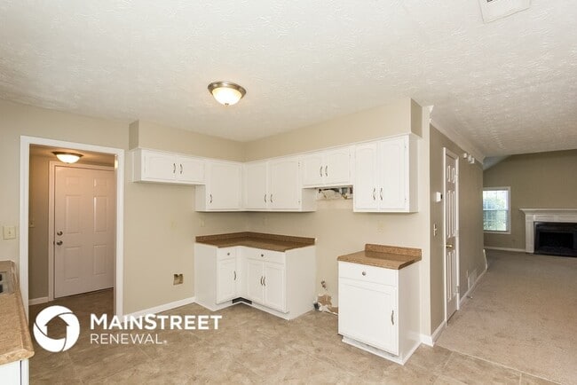 Building Photo - 5883 Old Wellborn Trce