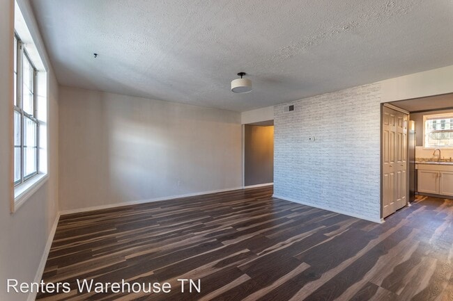 Building Photo - 2 br, 1.5 bath House - 1312 Massman Drive
