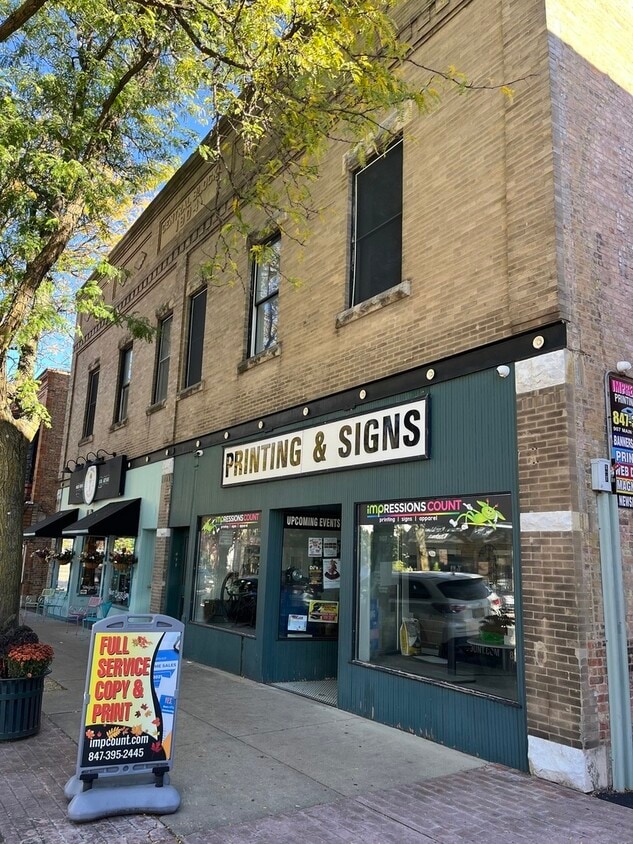 Primary Photo - 905 Main St