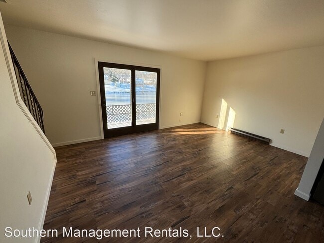Building Photo - 2 br, 1.5 bath House - 109 Twin Hills Road...
