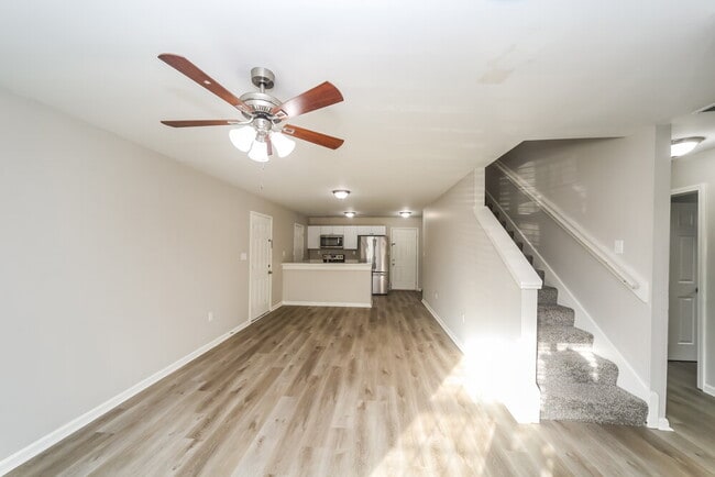 Building Photo - 6926 Parkbrook Ln