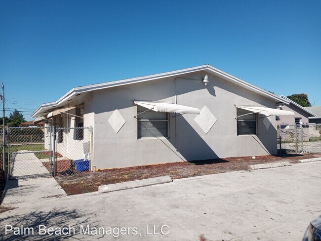 Foto del edificio - 2 br, 1 bath House - 132 S.W. 12th Ave.