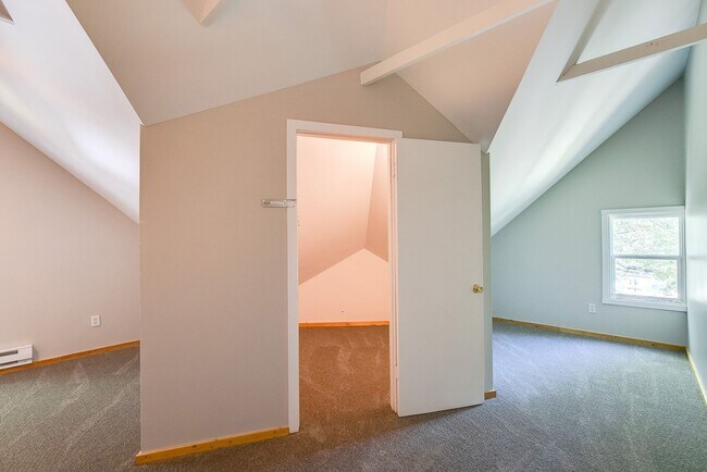 Building Photo - 1638 Iglehart