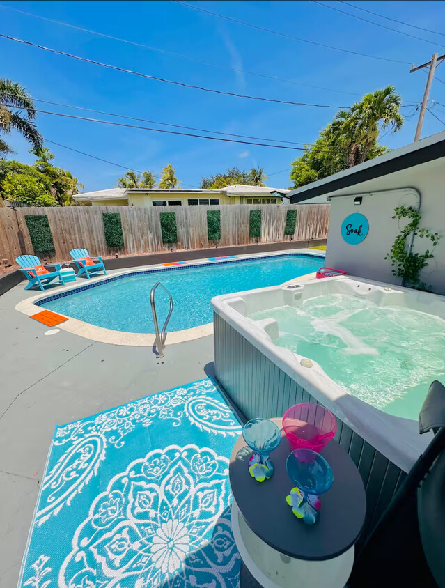 Photo - 4740 NE 18th Ave (Oakland Park, FL)