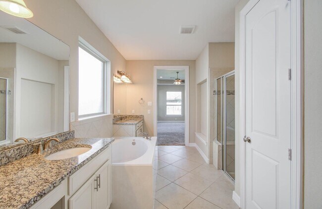 Foto del edificio - 27911 Seger Bnd Trl