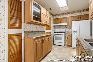 Foto del edificio - 443 River Rd