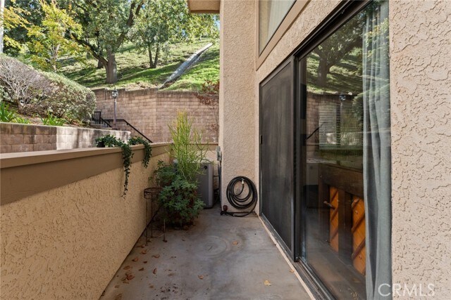 Foto del edificio - 26128 Alizia Canyon Dr