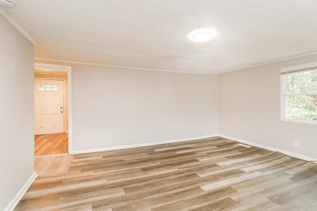 Building Photo - 324 Adams Ave