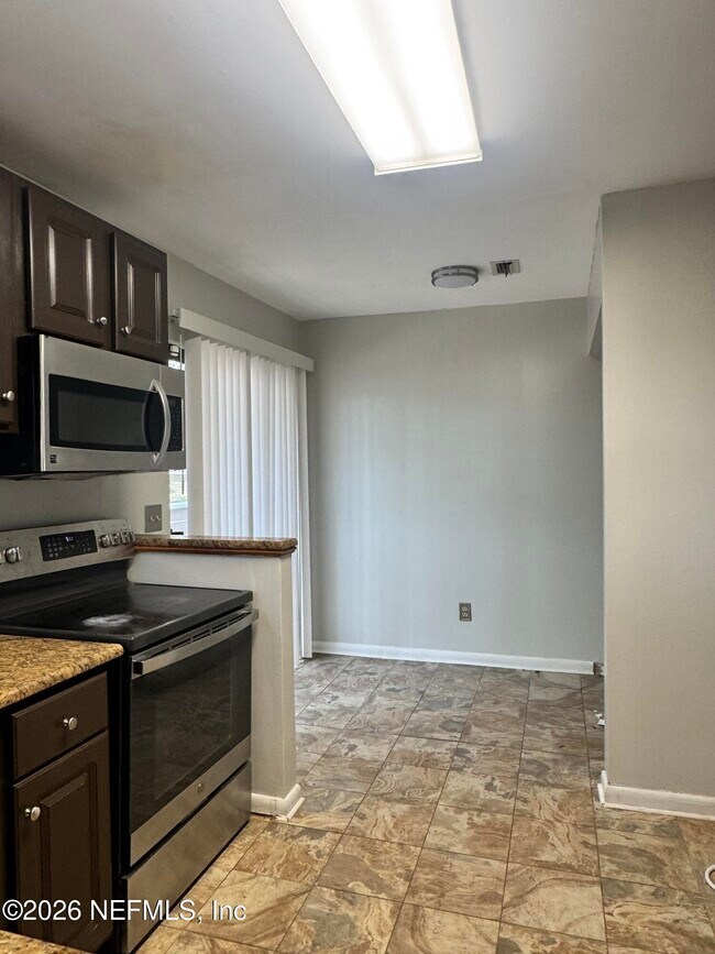 Foto del edificio - 8343 Westover Ct