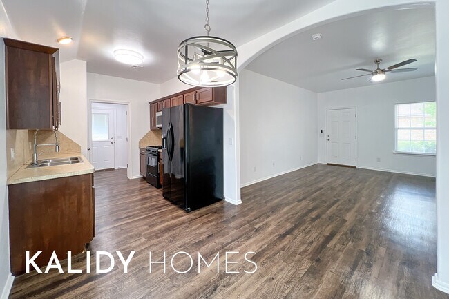 Building Photo - 6140 Cielo Terrace