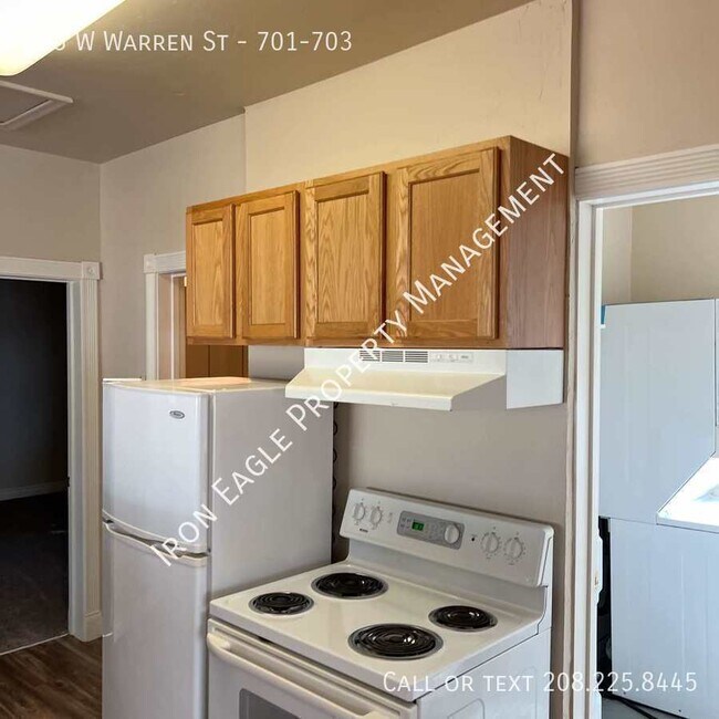 Foto del edificio - 703 W Warren St