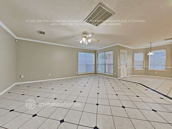 Foto del edificio - 8006 Carmel Cir