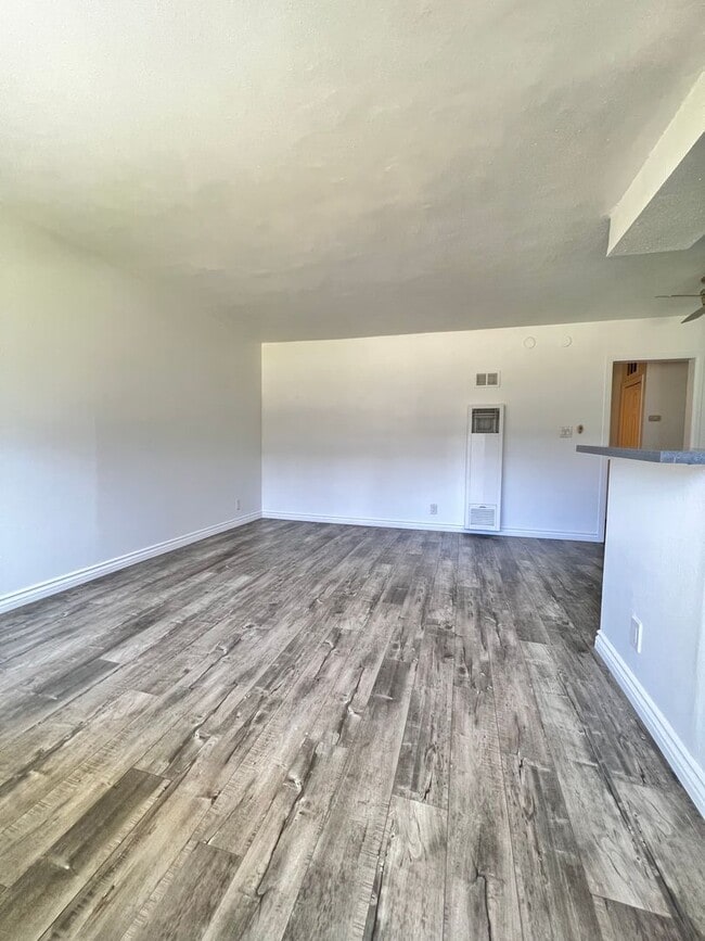 Interior Photo - Alhambra Gardens