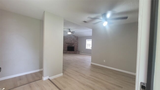 Foto del edificio - 22131 Pearl Lake Dr