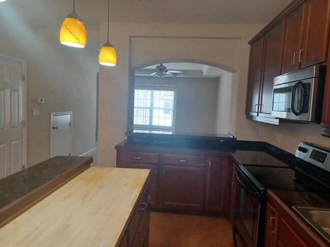 Building Photo - Jefferson Estates