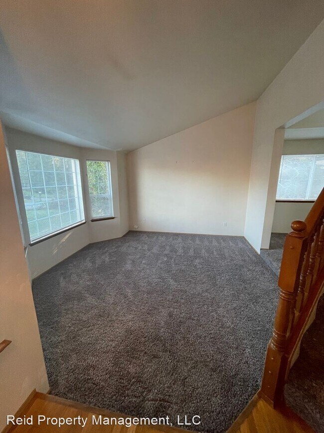 Building Photo - 3 br, 2.5 bath House - 24465 Taree Blvd NE