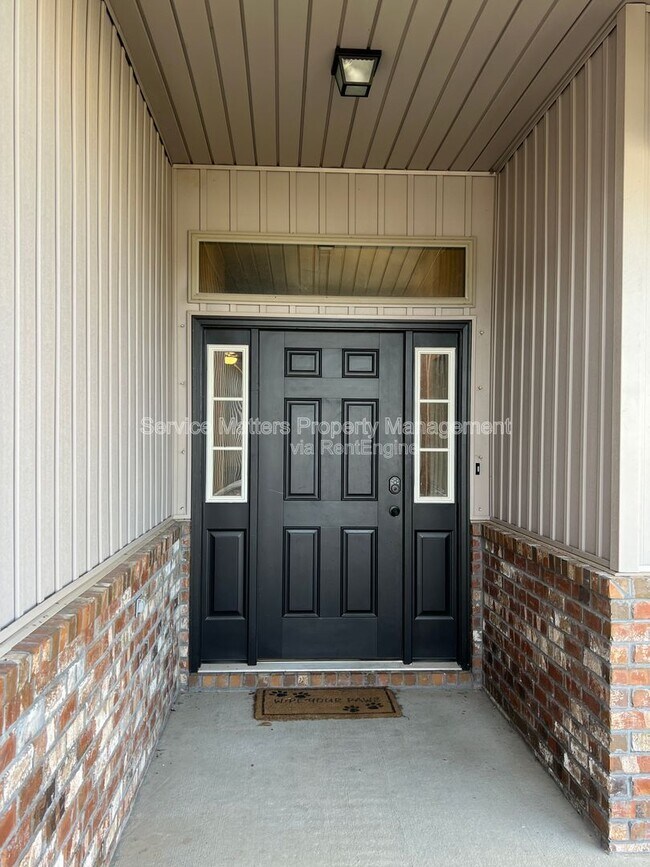 Building Photo - 5463 Peach Dr