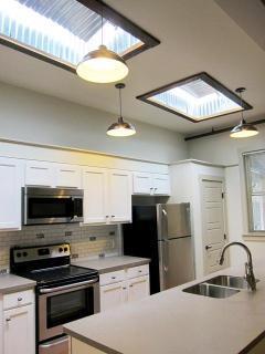 Foto del edificio - 120 Goldsboro Street Unit B- Wilson Furnit...