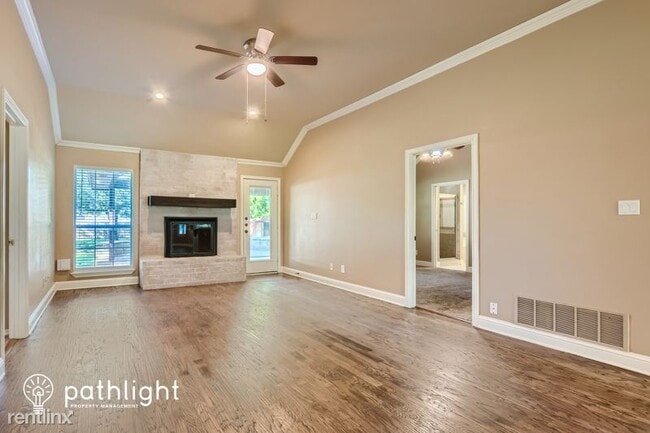 Building Photo - 3 br, 2 bath House - 616 W Walcott St UNIT
