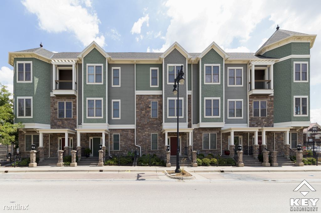 Primary Photo - 2 br, 3.5 bath Townhome - 142 N Rutan St